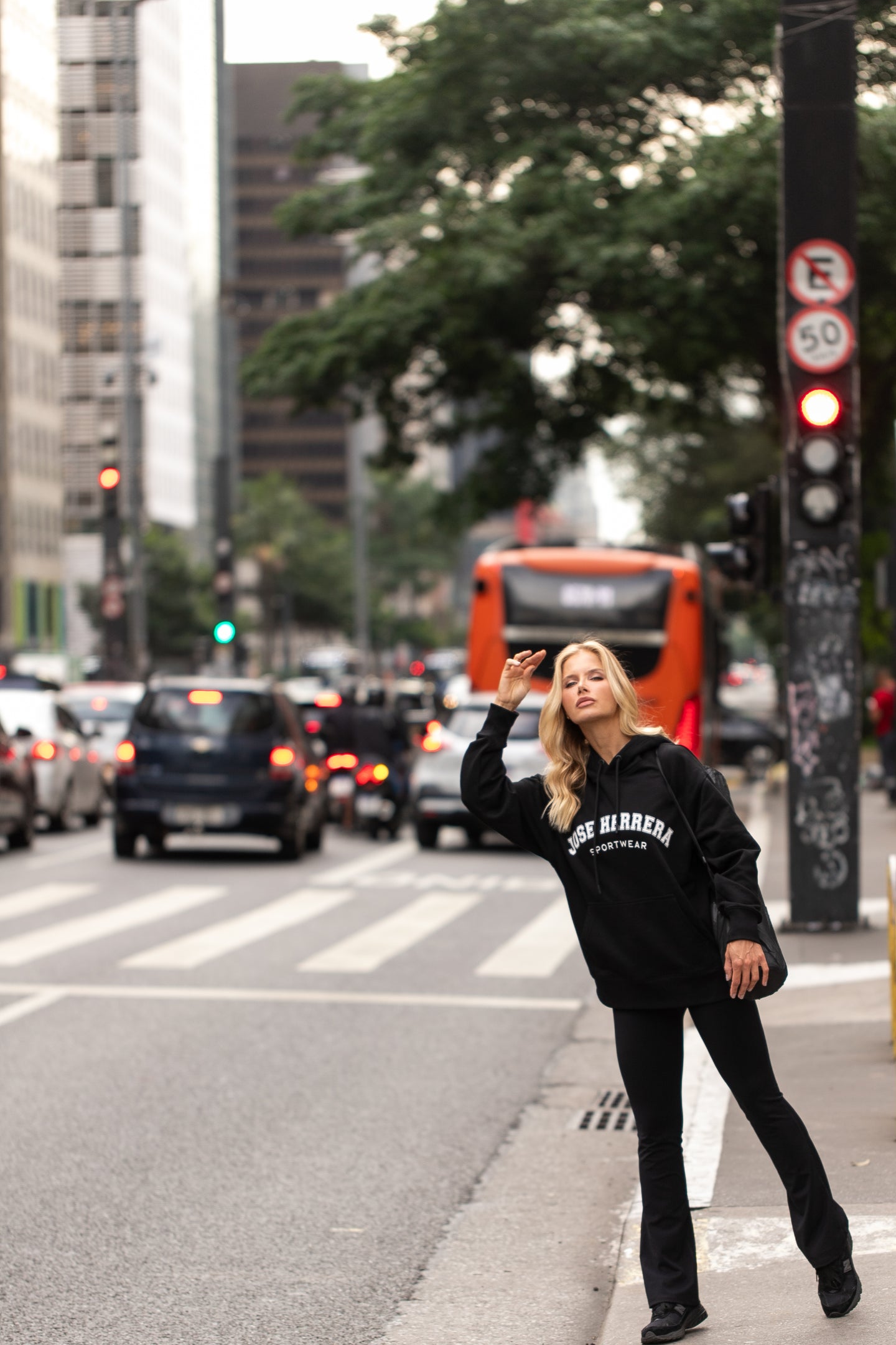 Calza Deportiva Mujer Corte Recto Negro