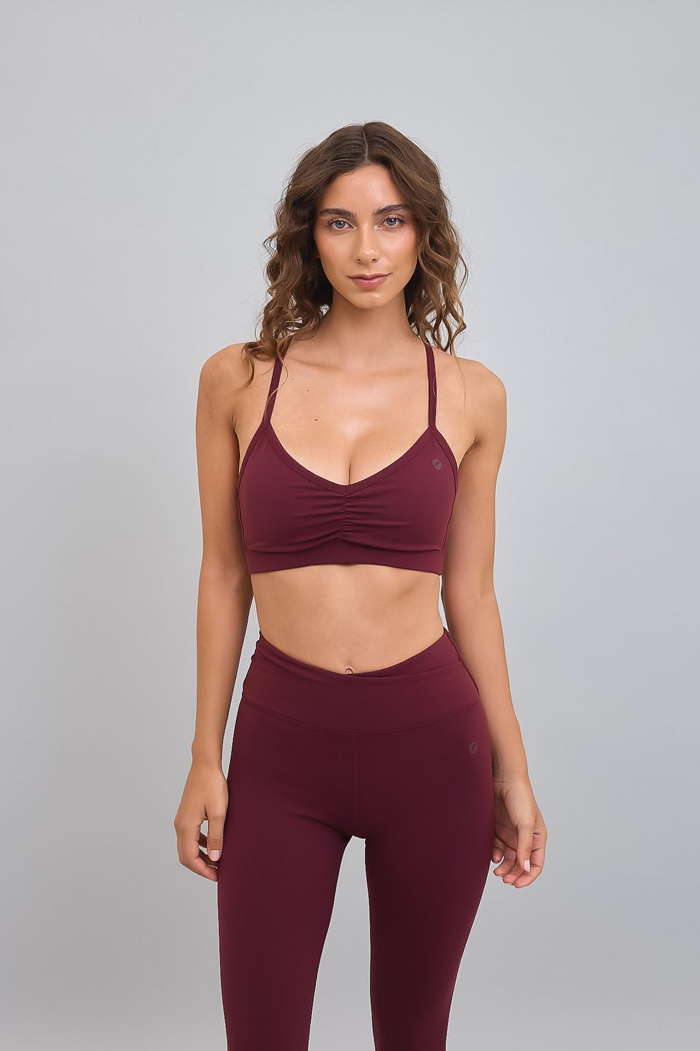 Peto Deportivo Crop Recogido Frontal Tinto