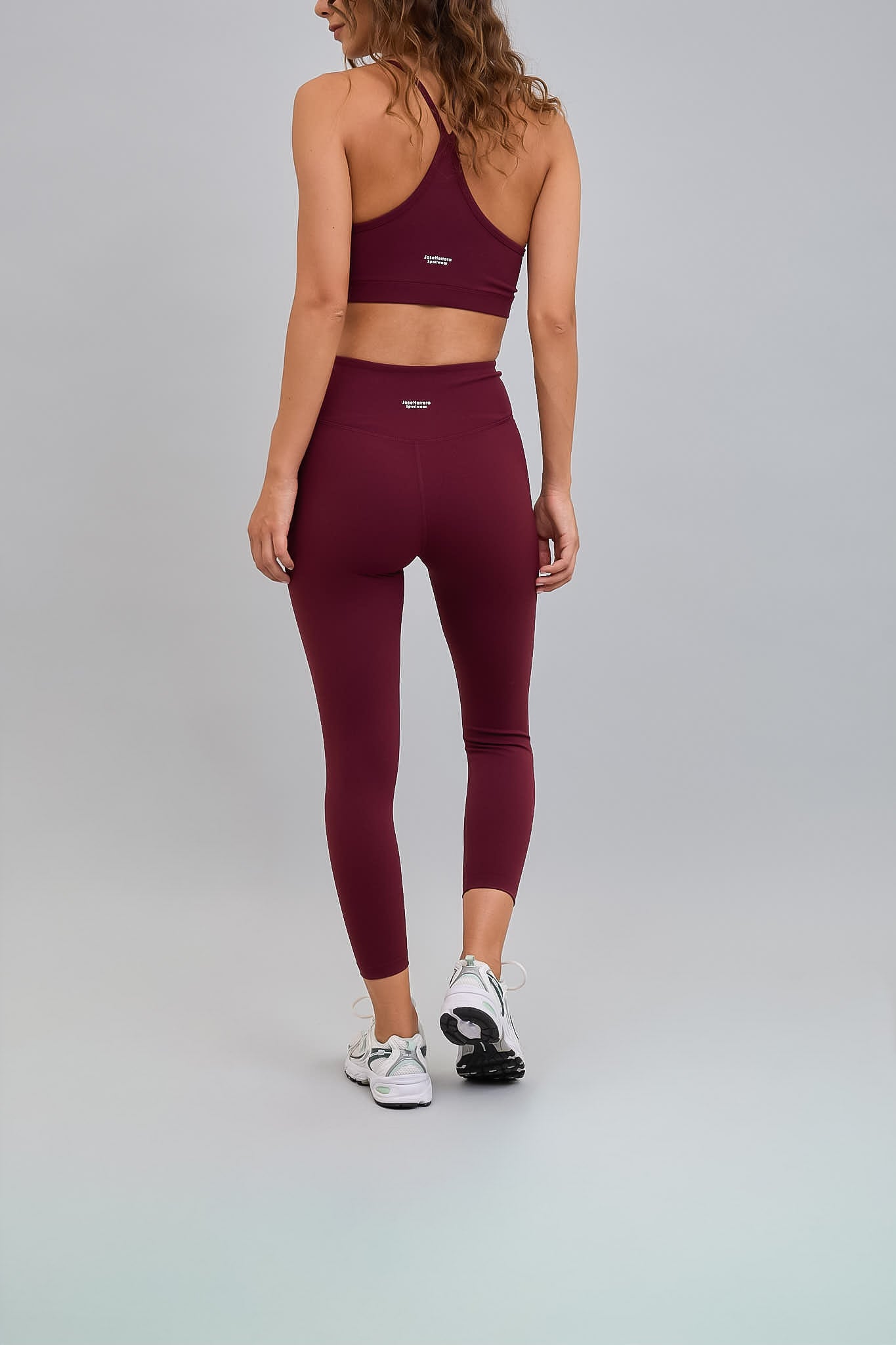 Calza Deportiva Mujer 7/8 Petit Tinto