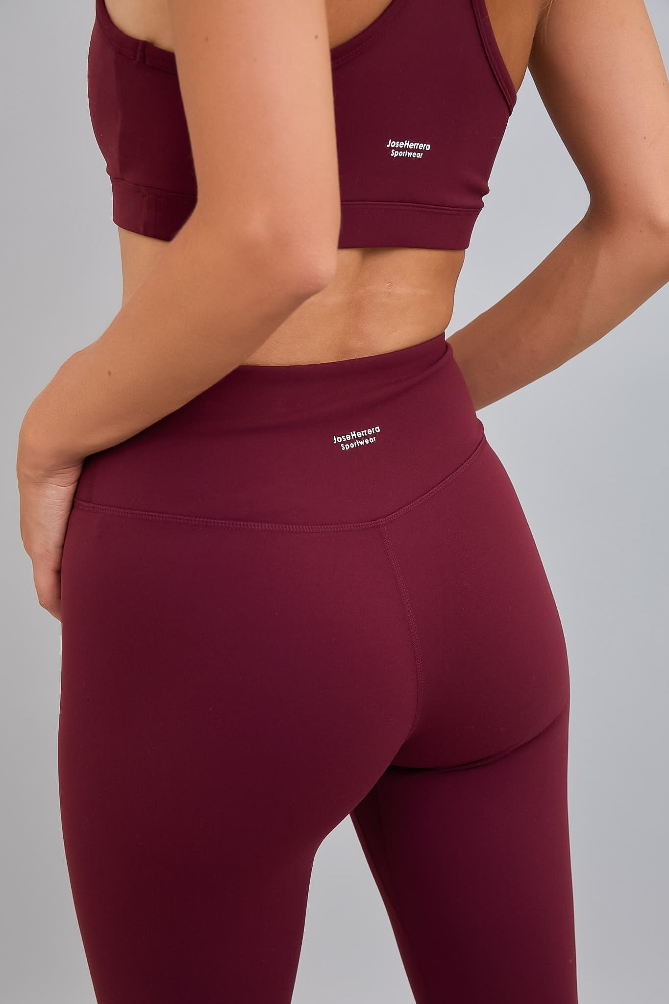 Calza Deportiva Mujer 7/8 Petit Tinto