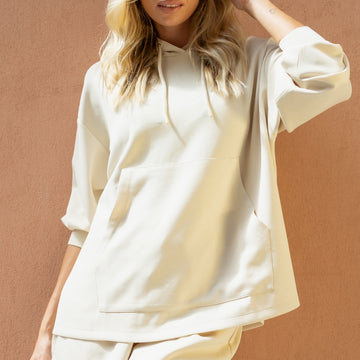 Poleron de Modal con Capucha Oversize Crema