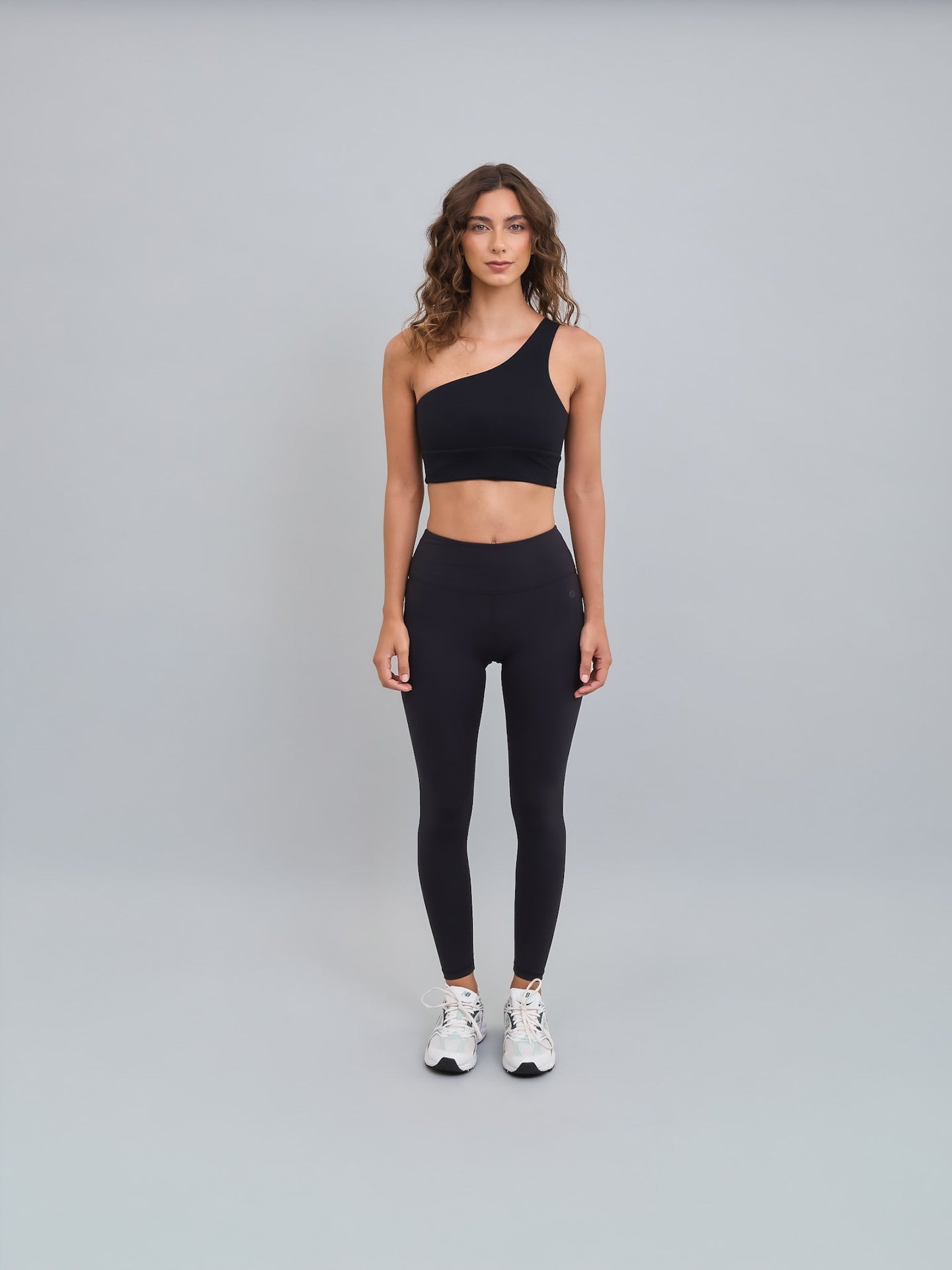 Peto Deportivo un Hombro Bonnie Negro
