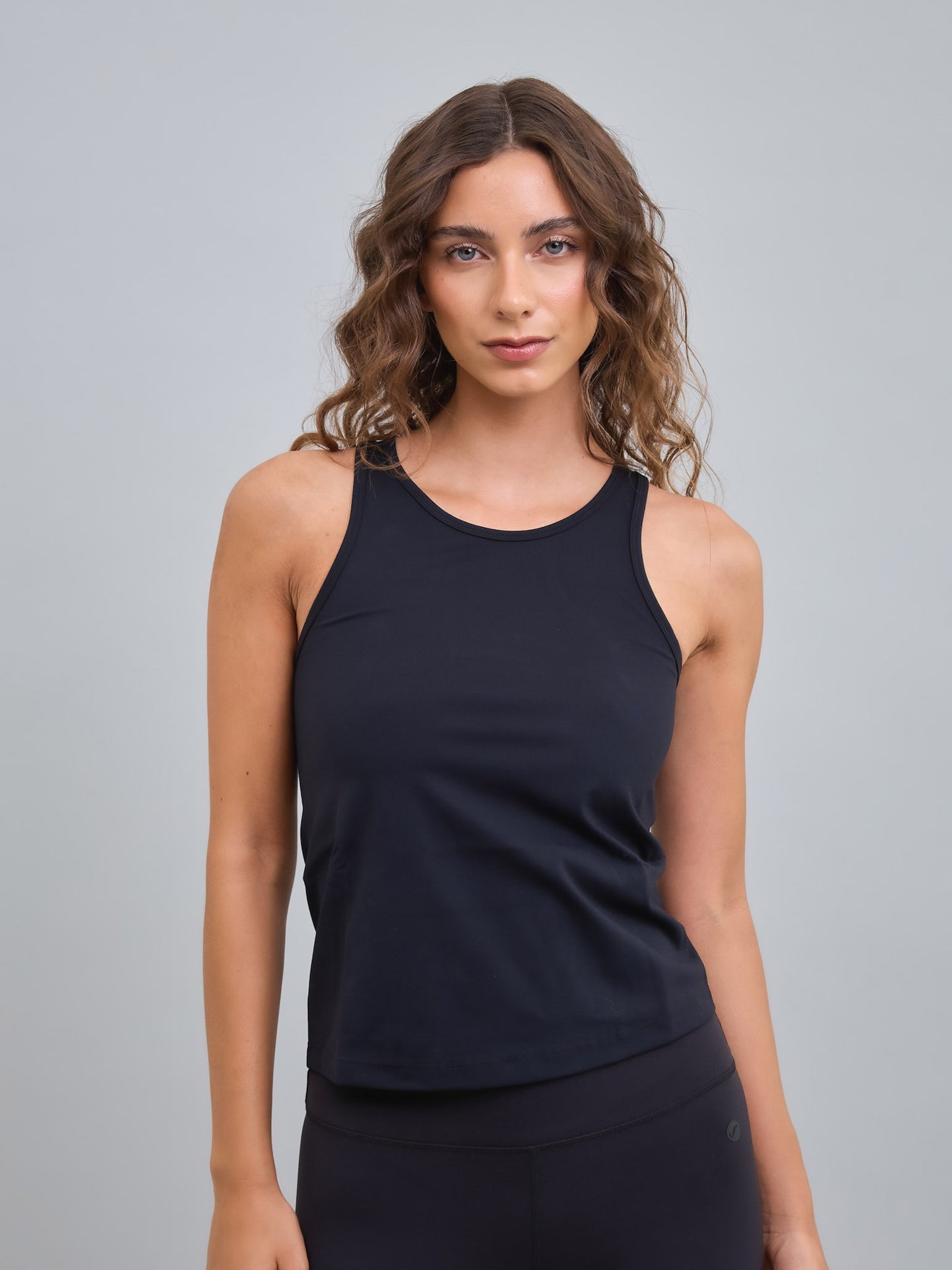 Polera Deportiva Elasticada Sin Mangas Emilia Negro