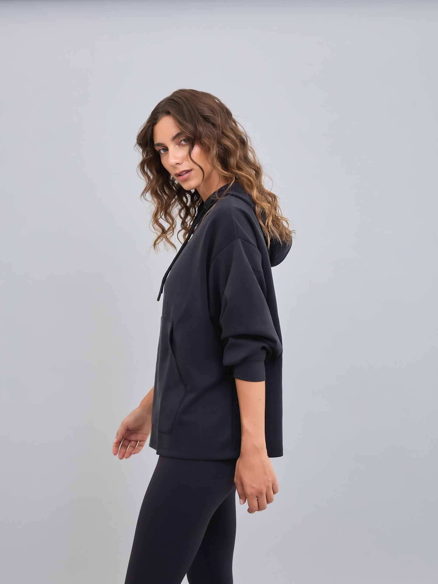 Poleron de Modal con Capucha Oversize Negro