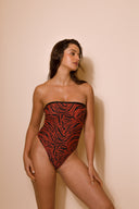 Traje de Baño Entero Strapless Luisa Cebra Tamarindo Negro