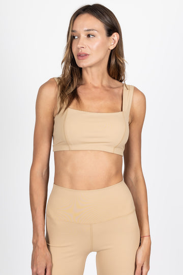 Peto Deportivo Escote Recto Erin Beige