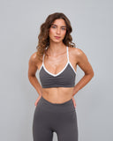 Peto Deportivo Crop Recogido Frontal Gris Blanco