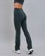 Calza Deportiva Tiro Alto Corte Recto Verde Oscuro