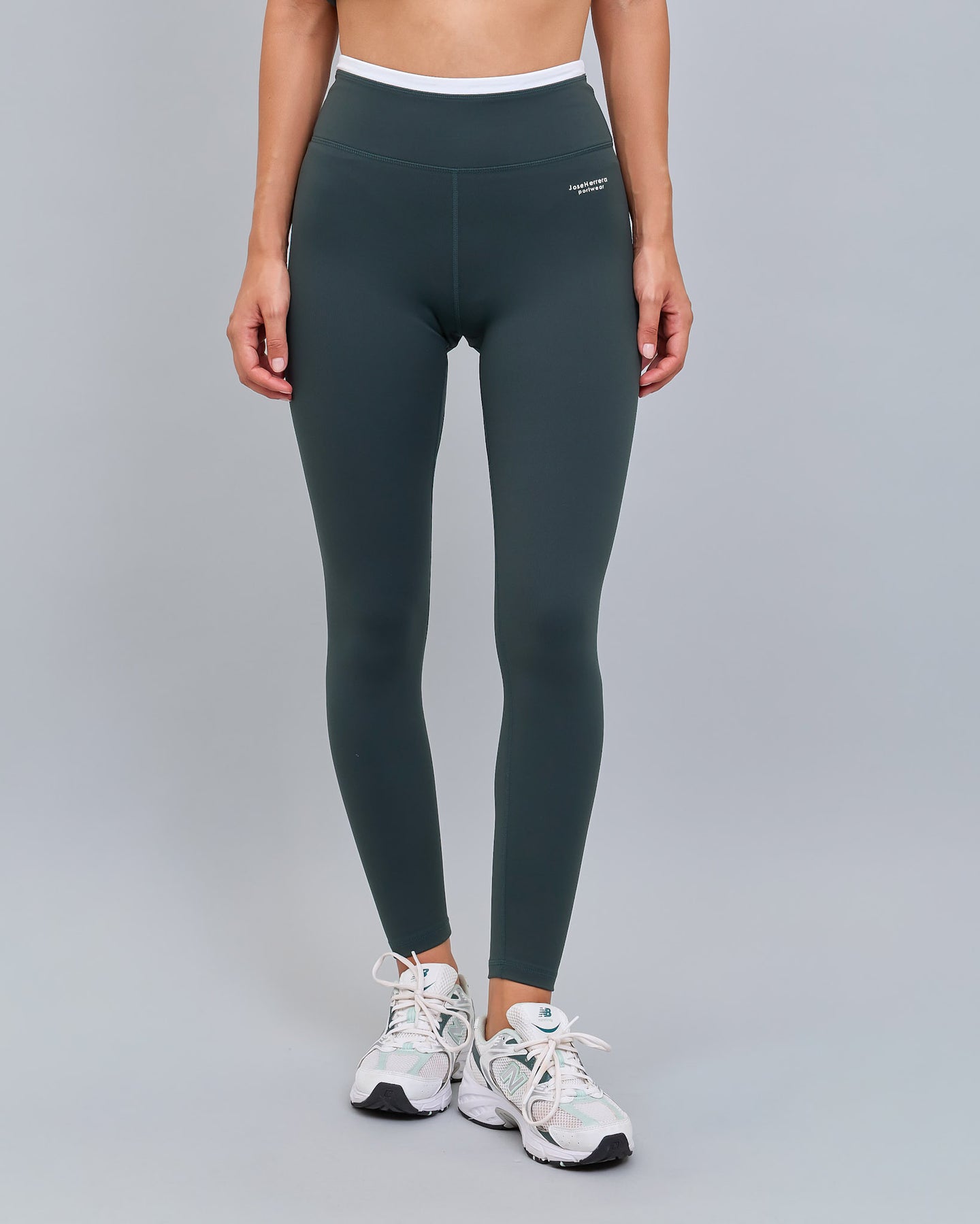 Calza Deportiva Mujer 7/8 Pretina Bicolor Verde Crema