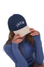 Gorro Tipo Jockey Bordado JHSW Azul Crema Blanco