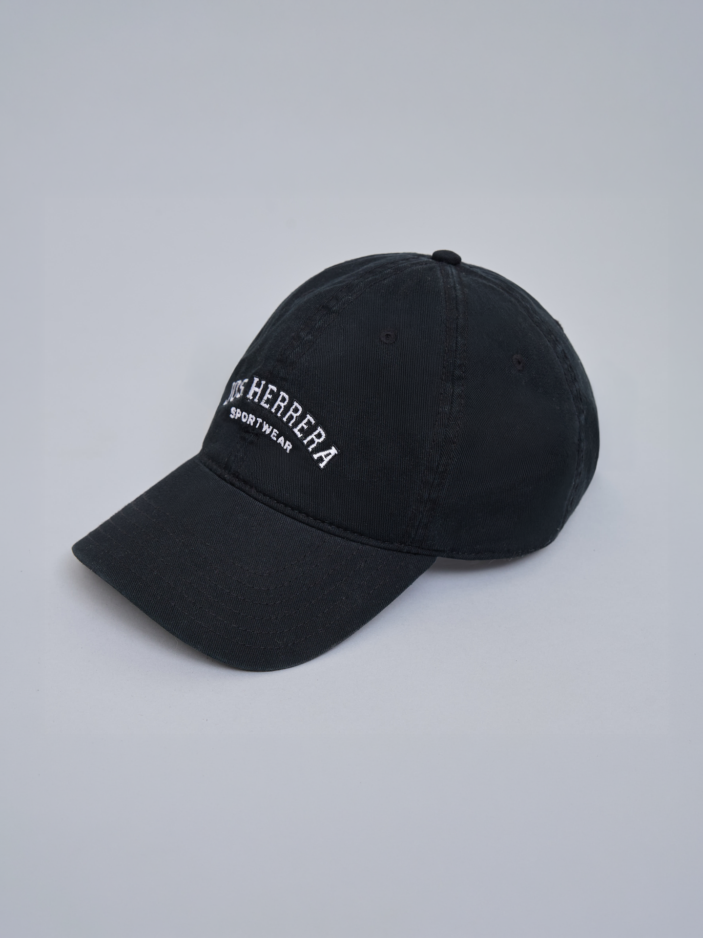 Gorro Tipo Jockey Bordado Jose Herrera Negro Blanco